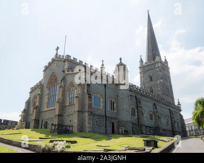 St. Columb's Kathedrale, das in der ummauerten Stadt Derry, Nordirland Stockfoto