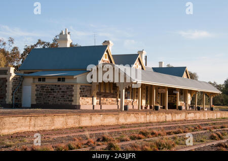 Bahnhof in der historischen Kupfer Bergbaustadt Burra, South Australia Stockfoto