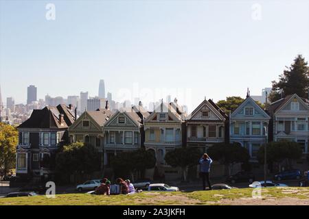 "Full House" im viktorianischen Painted Ladies Häuser in San Francisco, Kalifornien Stockfoto