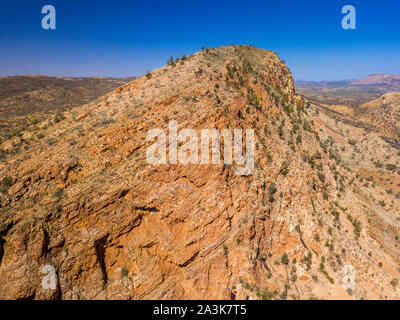 Luftaufnahme von Simpsons Gap und Umgebung im Northern Territory, Australien. Stockfoto