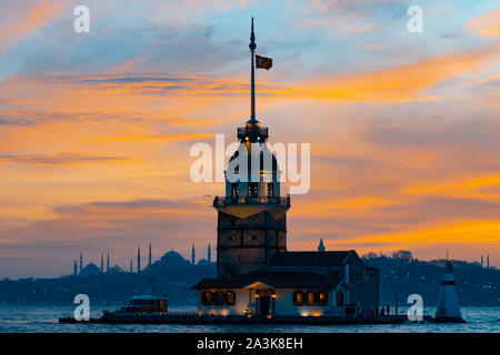 Jungfernturm bei Sonnenuntergang Stockfoto