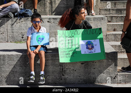 27.09.2019. Freitags für Zukunft. Schule Streik für das Klima. Klimawandel Protest in Piazza della Madonna di Loreto in Rom, Italien. Stockfoto
