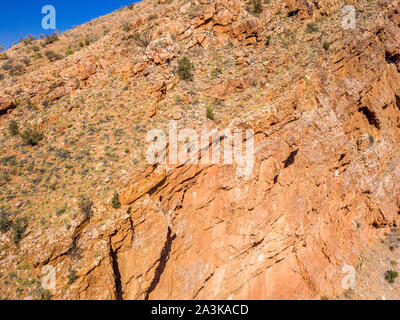 Luftaufnahme von Simpsons Gap und Umgebung im Northern Territory, Australien. Stockfoto