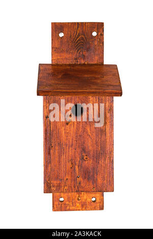 Eine handgefertigte Nistkasten für kleine Vögel auf weißem Hintergrund Vorderansicht isoliert Stockfoto