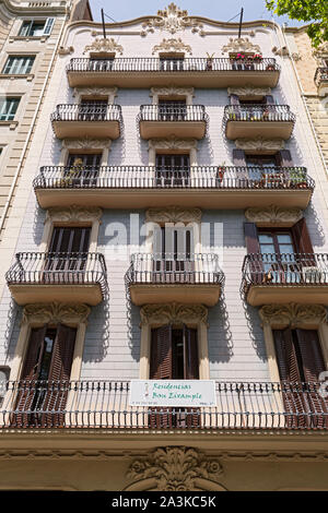 Barcelona, Gran Via de les Corts Catalanes, Hausfassade, Modernisme Stockfoto