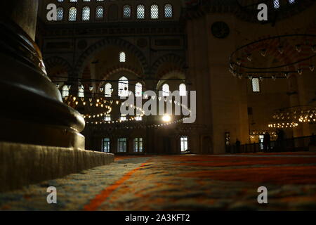 Innenraum der Süleymaniye Moschee in Istanbul Stockfoto