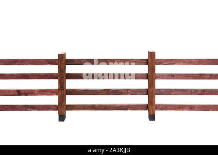 Holzzaun mit horizontalen Bretter auf weißem Hintergrund Stockfoto
