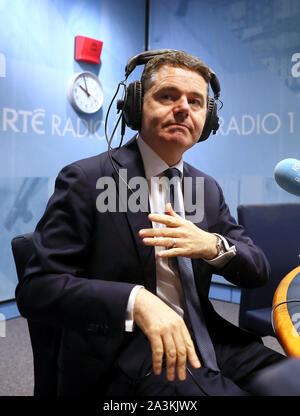 Finanzminister österlichen Donohoe (Links) im Studio bei RTE vor der Heute mit Sean O'Rourke zeigen Anrufe aus der Bevölkerung auf den Haushalt 2019 zu nehmen. Stockfoto