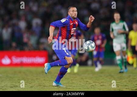 Sevilla, Spanien. 4. Okt, 2019. Quique (Eibar) Fußball: Spanisch "La Liga Santander' Match zwischen Real Betis 1-1 SD Eibar im Estadio Benito Villamarin in Sevilla, Spanien. Credit: mutsu Kawamori/LBA/Alamy leben Nachrichten Stockfoto