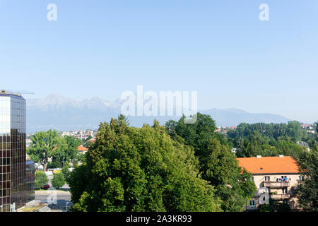 Die Hohe Tatra von Poprad, Slowakei gesehen. September 2019. Stockfoto