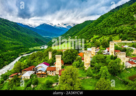 Mestia Stadt im oberen Swanetien, Georgien Stockfoto