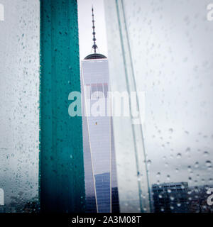 Das World Trade Center 1 alias Freedom Tower fast fertig, dreizehn Jahre nach dem Terroranschlag, der das World Trade Center Ein und Zwei gebracht. Stockfoto