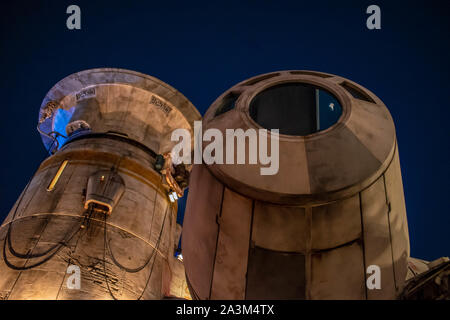 Orlando, Florida. September 27, 2019. Teilansicht des Millennium Falcon in Star Wars Galaxys Flanke an Hollywood Studios Stockfoto