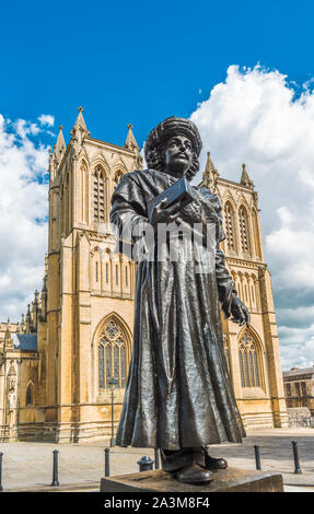 Rajah Rammohun Roy Statue unter Dom Kirche der heiligen und ungeteilten Dreifaltigkeit, Bristol, England, Großbritannien Stockfoto