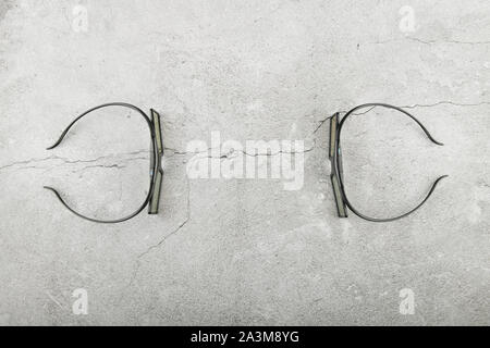 3D-Brille. filletley. auf Beton. Platz zum Schreiben Stockfoto
