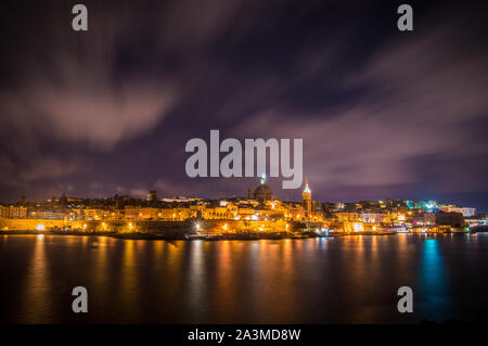Valetta citylights ab Sliema Stockfoto
