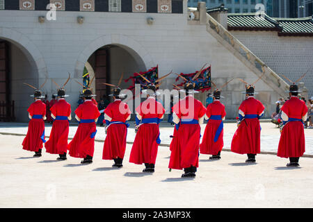 Zeremonie der Palace Guard ändern Gyeongbokgung Palast Stockfoto