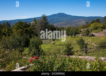 Panoramablick auf Monte Amiata von Livorno in der Toskana Stockfoto