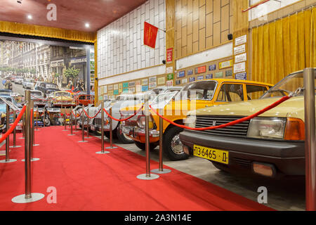 Museum des Autos des Sozialismus - Peshtera, Pasardschik, Bulgarien - 10. Oktober 2019. Autos, die von den Ländern des ehemaligen sozialistischen Lagers hergestellt Stockfoto