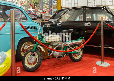 Museum des Autos des Sozialismus - Peshtera, Pasardschik, Bulgarien - 10. Oktober 2019. Autos, die von den Ländern des ehemaligen sozialistischen Lagers hergestellt Stockfoto