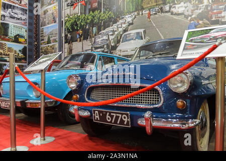Museum des Autos des Sozialismus - Peshtera, Pasardschik, Bulgarien - 10. Oktober 2019. Autos, die von den Ländern des ehemaligen sozialistischen Lagers hergestellt Stockfoto