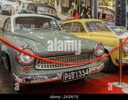 Museum des Autos des Sozialismus - Peshtera, Pasardschik, Bulgarien - 10. Oktober 2019. Autos, die von den Ländern des ehemaligen sozialistischen Lagers hergestellt Stockfoto
