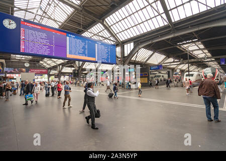 Zürich Hauptbahnhof ist der Hauptbahnhof Zürich, oft verkürzt mit Zürich HB Stockfoto