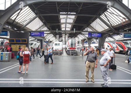 Zürich Hauptbahnhof ist der Hauptbahnhof Zürich, oft verkürzt mit Zürich HB Stockfoto