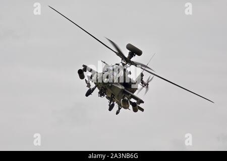 Army Air Corps WAH-64D Apache Kampfhubschrauber in der Luft an der Royal International Air Tattoo 2019 Stockfoto