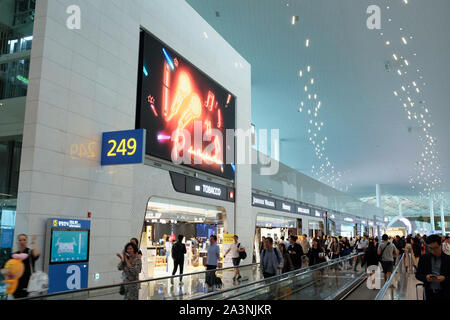 Duty Free Shopping am internationalen Flughafen Incheon in Seoul, Südkorea. Stockfoto