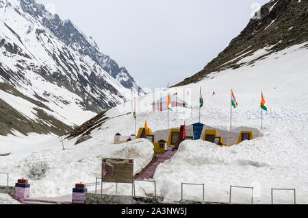 Shiva Tempel auf der Straße von Srinagar - National Highway in Leh, Ladakh, Indien Stockfoto