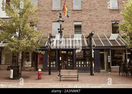 Burlington, Vermont - 29. September 2019: lokale Buchhandlung, Krähe Buchhandlung in der Fußgängerzone Church Street Marketplace. Stockfoto