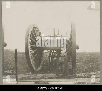 Sling Warenkorb beim Entfernen der erfassten Artillerie eingesetzt, Fort Darling, Drewry Bluff, James River, Virginia April 1865 Stockfoto