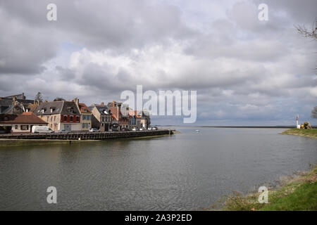 Le Port de Plaisance de Saint Valery sur Somme, Les Bateaux moteur et Les Voiliers accostés. Stockfoto