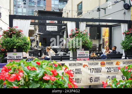 Restaurants oolong King Street West in Toronto City, Downtown in Ontario, Kanada, Nordamerika Stockfoto