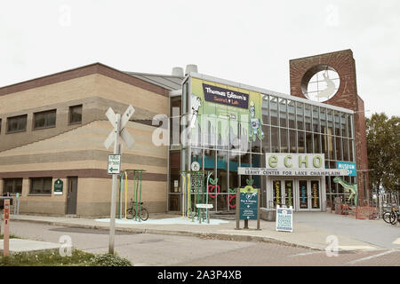 Burlington, Vermont - 29. September 2019: Die Außenseite des ECHO, Leahy Mitte für See Champlain Stockfoto