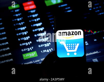 Indien. 9. Okt., 2019. In diesem Foto Illustration einer amerikanischen multinationalen Unternehmen, das Amazon-Logo gesehen werden in einem Smartphone Gutschrift angezeigt: Avishek Das/SOPA Images/ZUMA Draht/Alamy leben Nachrichten Stockfoto