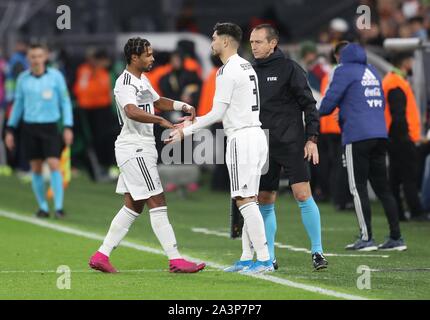 Dortmund, Deutschland. 09 Okt, 2019. firo: 09.10.2019 Fußball, 2019/2020 Landerspiel: Nationalmannschaft Deutschland - Argentinien Substitution Suat Serdar Substitution versus Serge Gnabry | Verwendung der weltweiten Kredit: dpa/Alamy leben Nachrichten Stockfoto