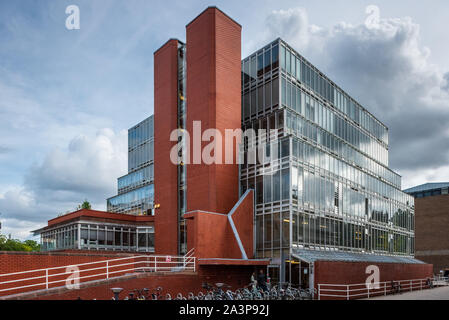 Fakultät für Geschichte Cambridge, Sidgwick Site, West Road, Cambridge University, UK. Bau 1964-1968, Architekt James Stirling. Grad II* aufgeführt. Stockfoto