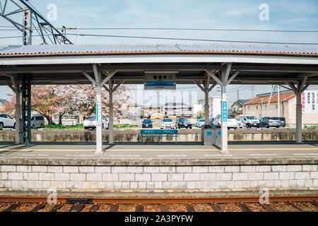 Kagawa, Japan - 16. April 2019: Zentsuji Bahnhof Stockfoto