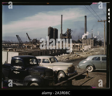 Stahl und Beton gehen, schnell wie ein neues Stahlwerk nimmt Formen, Columbia Steel Co., Genf, Utah. Die neue Anlage wird wichtige Ergänzungen zu der enormen Mengen an Stahl für den Krieg erforderlich machen Stockfoto