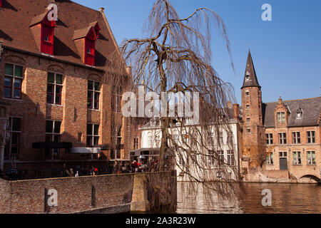 Bruges-Sluis Canal, Rosaire Quay, Brügge, Belgien Stockfoto