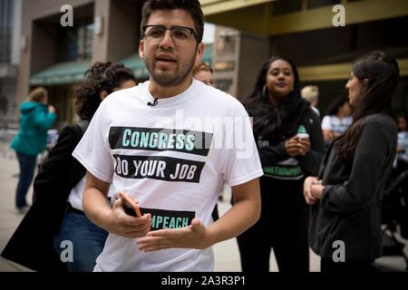Mai 14, 2019 Mitglieder der Aktivist Gruppe durch das Volk das Capitol Rotunde im Protest der Mangel an congressionlal Aktion auf Amtsenthebung besetzen. Washington, DC, USA. Stockfoto