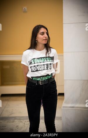 Mai 14, 2019 Mitglieder der Aktivist Gruppe durch das Volk das Capitol Rotunde im Protest der Mangel an congressionlal Aktion auf Amtsenthebung besetzen. Washington, DC, USA. Stockfoto