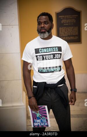Mai 14, 2019 Mitglieder der Aktivist Gruppe durch das Volk das Capitol Rotunde im Protest der Mangel an congressionlal Aktion auf Amtsenthebung besetzen. Washington, DC, USA. Stockfoto