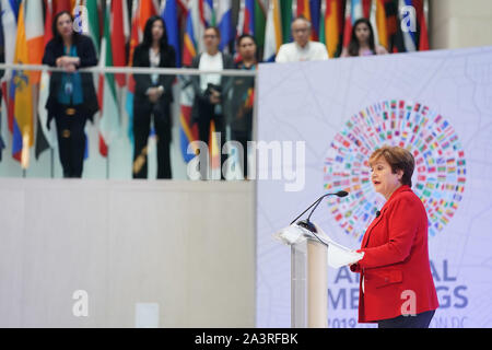 Peking, USA. 8. Oktober, 2019. Kristalina Georgieva, der neue Chef des Internationalen Währungsfonds (IWF) liefert eine Rede in Washington, DC, USA, am 8. Oktober, 2019. Handelsstreitigkeiten sind eine Abgabe auf globale Wirtschaft, erheblich Schwächung der Wirtschaftstätigkeit und der Investitionen und wirtschaftliches Potenzial, Kristalina Georgieva am Dienstag gesagt. Quelle: Liu Jie/Xinhua/Alamy leben Nachrichten Stockfoto