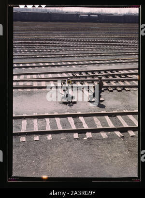 Weichensteller Umstellen einer weiche ein C und NW RR Vorbehalt Hof, Chicago, Ill. Stockfoto