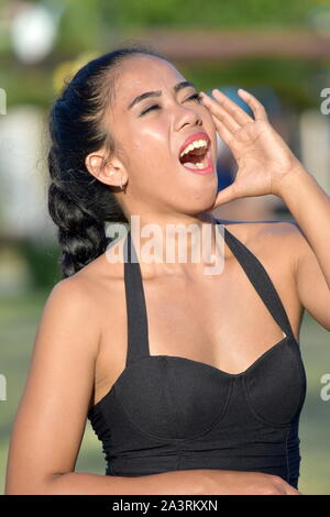 Eine asiatische Frau Schreien Stockfoto