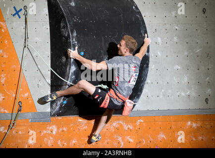 Jakob Schubert Österreichs konkurriert im Schwierigkeitsklettern mens Endrunde am IFSC Climbing Weltmeisterschaften am Edinburgh International Klettern Stockfoto