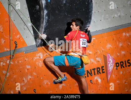 Alberto Gines Lopez von Spanien konkurriert im Schwierigkeitsklettern mens Endrunde am IFSC Climbing Weltmeisterschaften am Edinburgh International Klettern Stockfoto